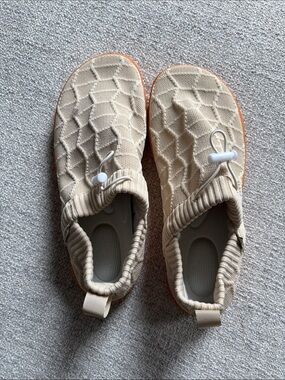 Amazon Women's Water Shoes